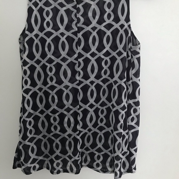 New York & Company Size small sleeveless blouse. - Picture 4 of 4
